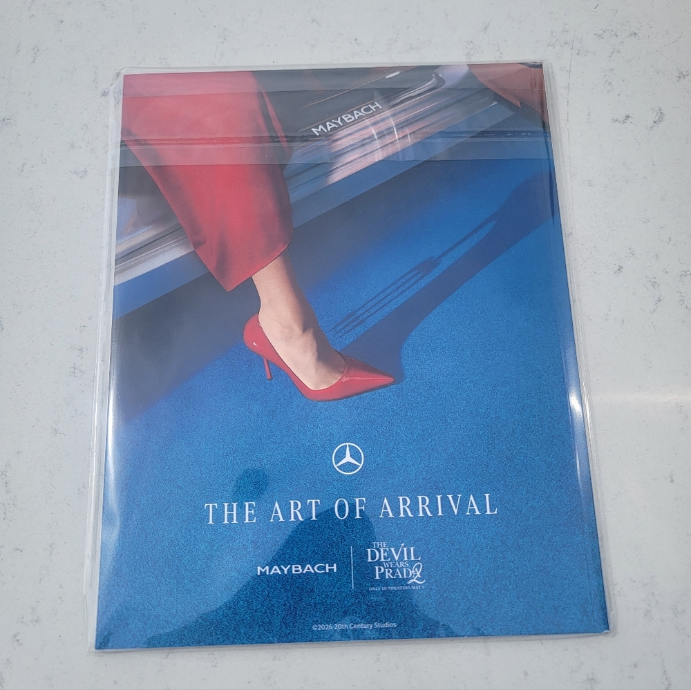 Limited Edition The Devil Wears Prada 2 Movie Runway Magazine 2026 - Picture 2 of 2